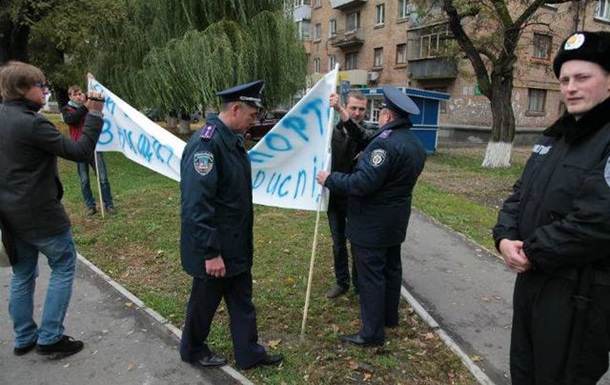 Бориспіль  очистили  від пікетників перед приїздом Президента