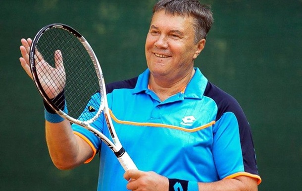 Научиться держать УДАР. Зачем Януковичу большой теннис?