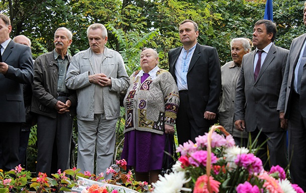 Громадськість Чернігова вшанувала пам’ять відомого українського письменника