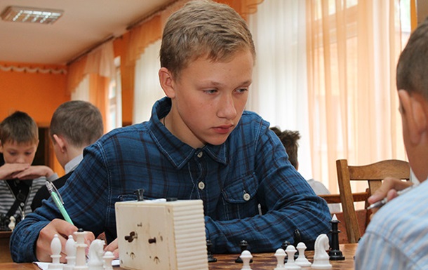В Чернигове прошел юношеский чемпионат области по шахматам
