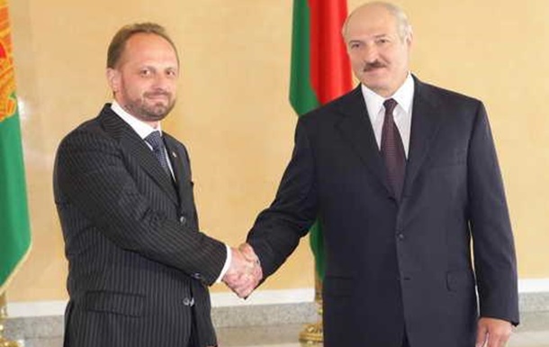 Безсмертный забыл, как лично ручкался с Лукашенко?
