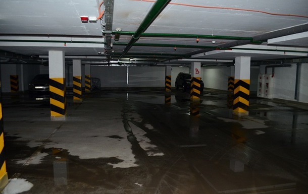 Найбільший підземний паркінг у Києві – халтура!