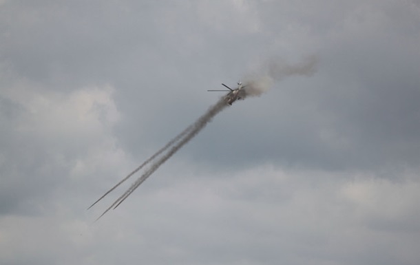 На Львівщині військові вертолітники тренувалися у бомбометанні