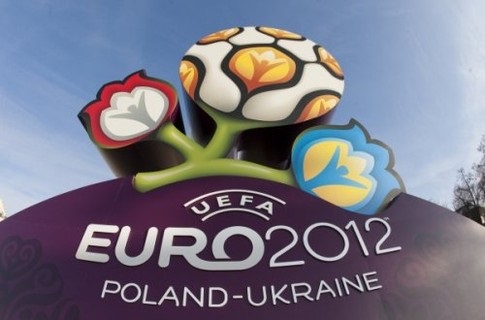 От бойкота Евро-2012 рядовые украинцы проиграют