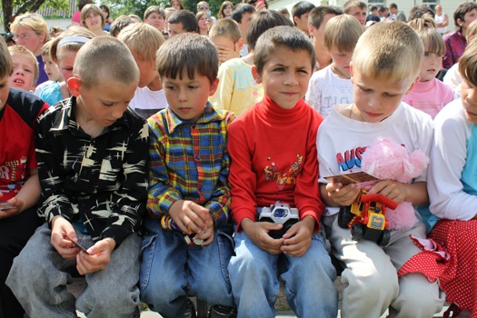 Чужие украинские дети!