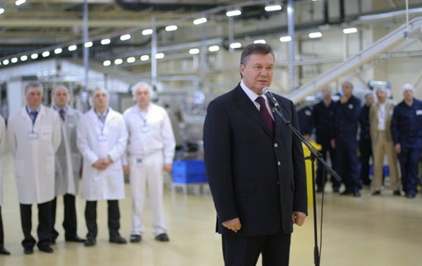 Янукович подписал закон о выборах народных депутатов