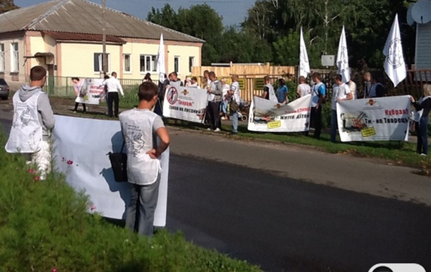 Ніжинці вимагають зупинити незаконне будівництво