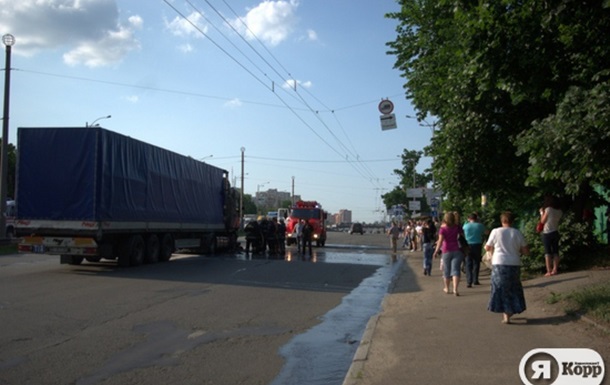 Тушение фуры на Окружной в Киеве
