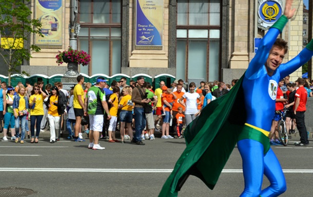 Киевский супермен прилетел на Пробег под каштанами