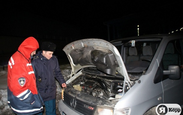 Львівські митники подарували медикам гвинтокрил та автівки