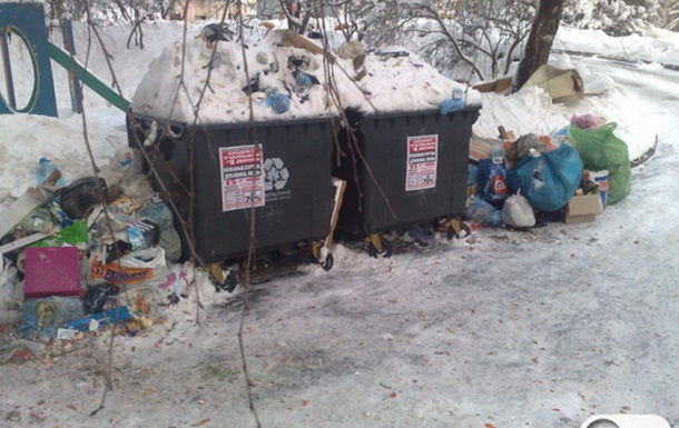 Как вывозят мусор в Киеве в зимнее время