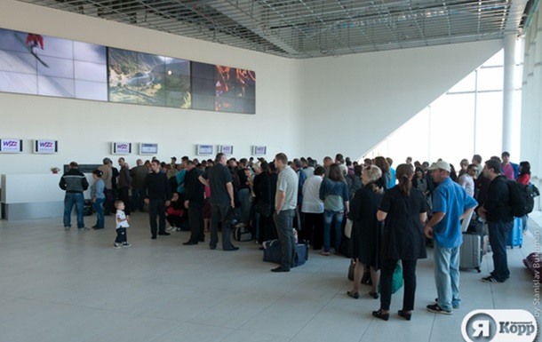 Украинская авиакомпания выполнила первый рейс в новый аэропорт Кутаиси