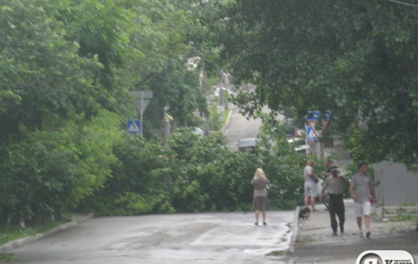 Последствия урагана в Киеве на Куреневке