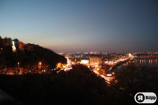 Вечерняя набережная Киева