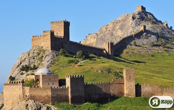 Генуэзская крепость-история дышит из глубины веков...