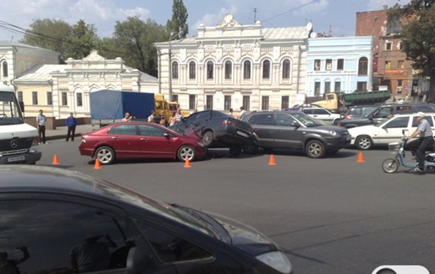 Авария на Бурсацком спуске в Харькове