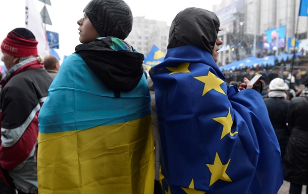 ЕС держит двери для Украины открытой, критикует Кремль