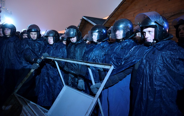 В милиции объяснили большое количество Беркута в центре Киева сообщением о взрывчатке