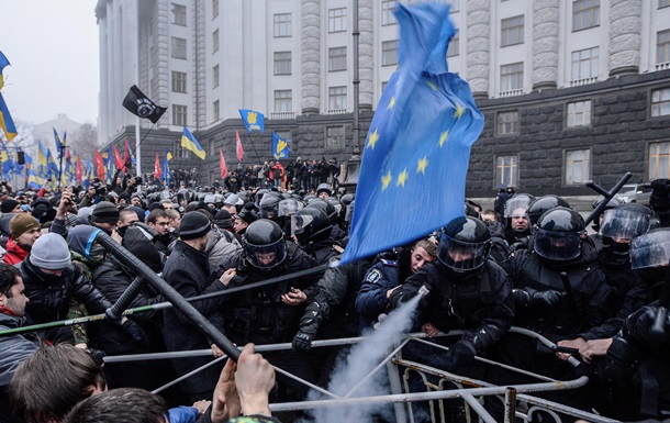 МЗС РФ: Протестні та протиправні дії українців проти влади - наслідок тиску ЄС