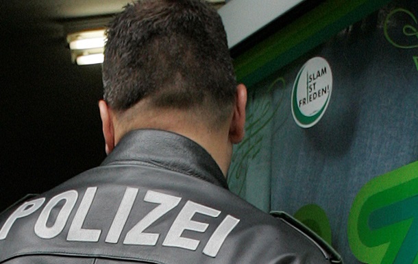 Немецкий полицейский  убил и съел любовника 