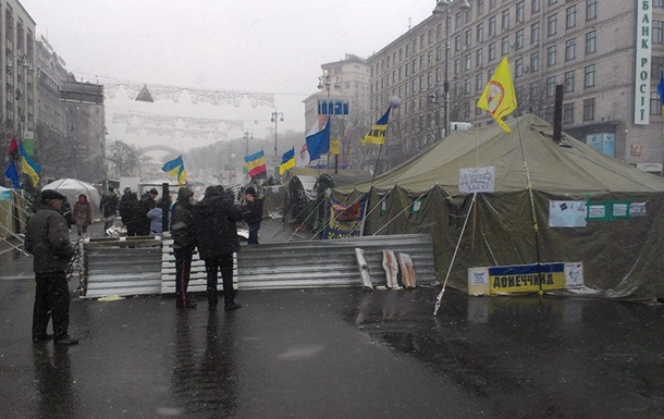 На Майдане Незалежности продолжается акция протеста  
