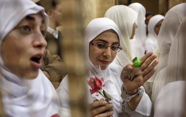 Египет: суд выпустил на свободу сторонниц Мурси