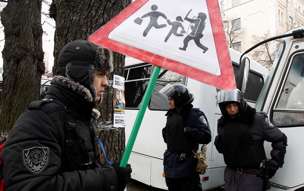 Автобус с милиционерами попал в ДТП в центре Киева