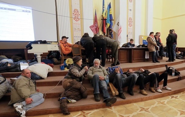 Активисты Евромайдана не собираются покидать здание КГГА