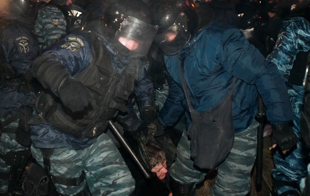 Число пострадавших в результате ночных столкновений на Майдане возросло до 42 человек 