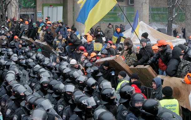 ЦВК не має наміру переносити повторні вибори через Євромайдан