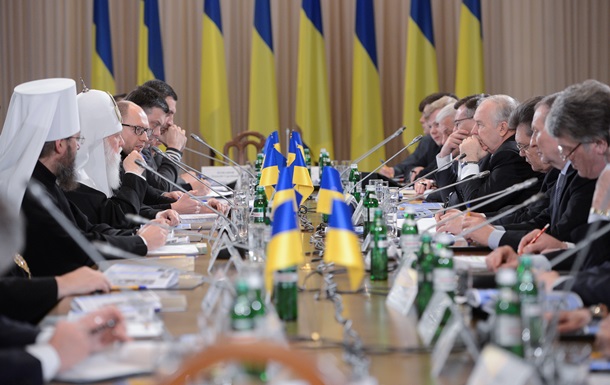 Прес-конференції Януковича для журналістів не передбачалося форматом круглого столу - оргкомітет
