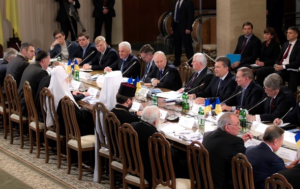В оппозиции еще не решили, пойдут ли на круглый стол к Кравчуку