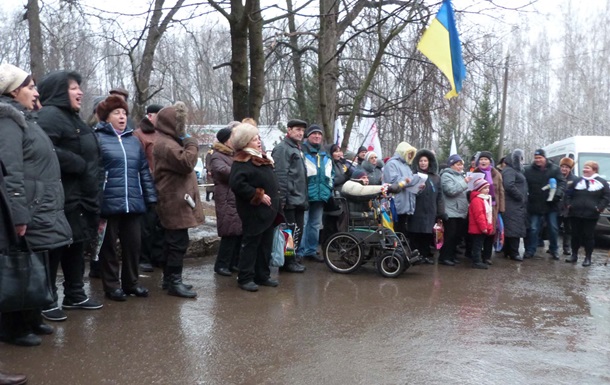 Тимошенко привітали з Різдвом колядками та пирогами