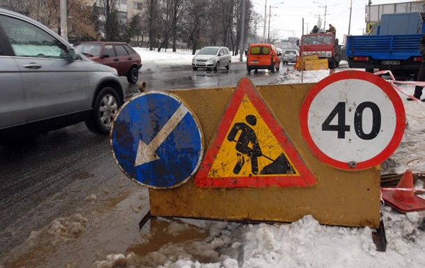 Близько 20 тис людей залишилися без води через аварію на водопроводі у Львові