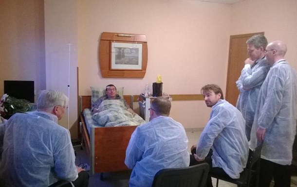 Посли США, Німеччини, Швеції та ЄС відвідали Луценка у лікарні