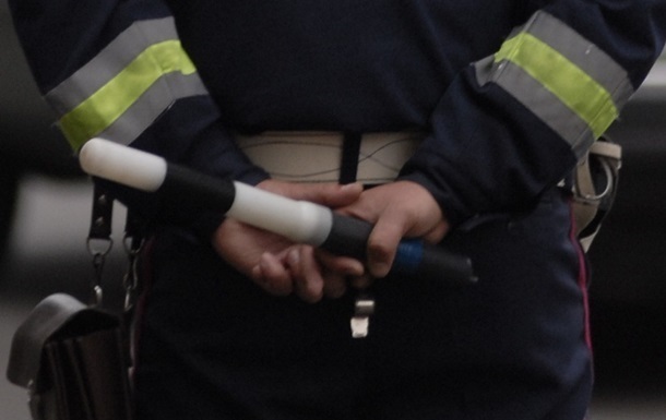 В центре Киева 17-летний парень брызнул газом в лицо гаишнику 