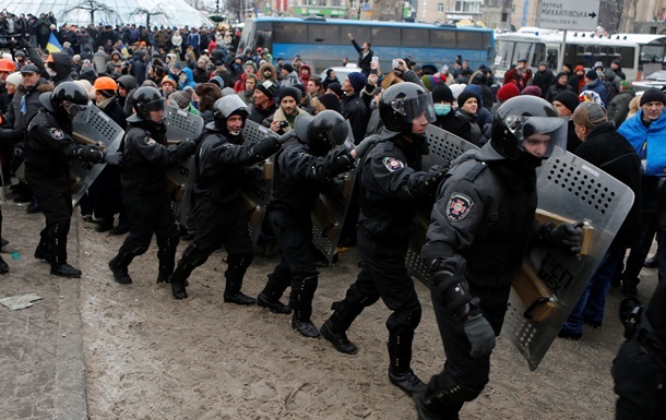 Активісти заявляють, що до центру Києва стягуються спецпідрозділи МВС