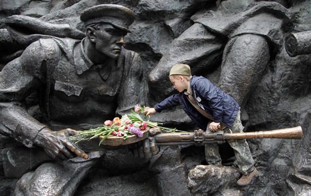 За руйнування пам ятників радянським воїнам саджатимуть на п ять років