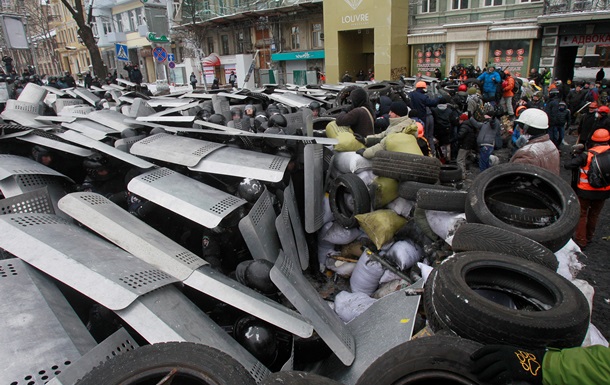 Через заворушення в центрі Києва закриваються офіси та магазини
