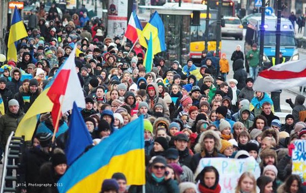 Україна потрібна Європі. Тисячний мітинг у Варшаві