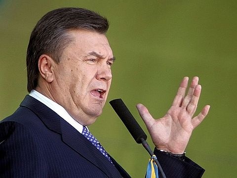 Віктор Янукович в прямому ефірі пригрозив меру Тернополя Сергію Надалу