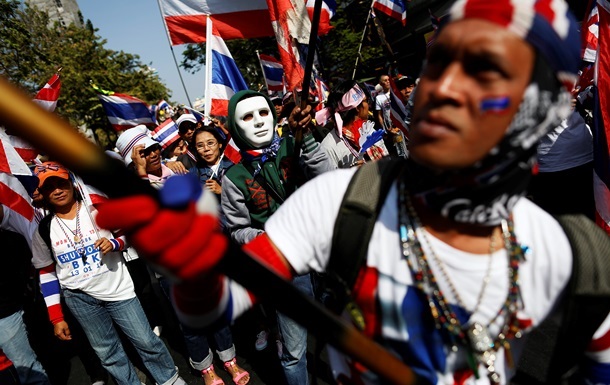 Таїланд: Влада заборонила збиратися групами більш як п яти особам