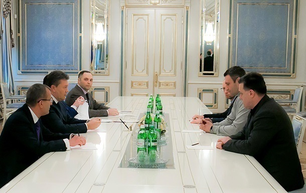 Оппозиция расскажет о результатах переговоров с Януковичем после консультаций - Тягнибок