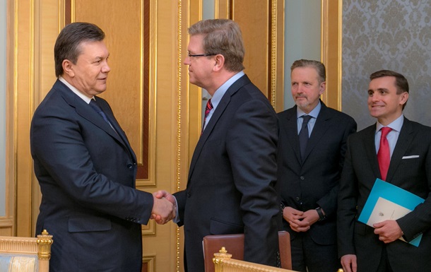 Кличко обсуждает с  Фюле ситуацию в Украине