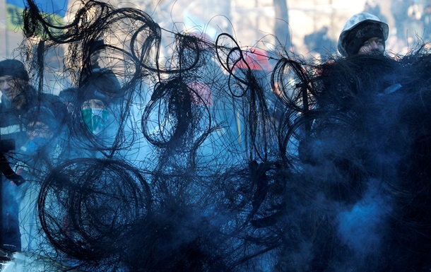 США призывают своих граждан избегать протестов в Украине