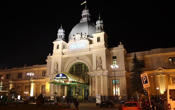 Інформація про мінування львівського вокзалу не підтвердилася