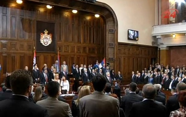 Президент Сербии распустил парламент