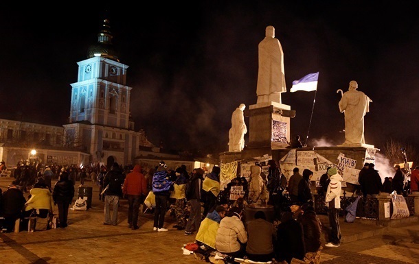 Митингующие покинули помещение Львовской ОГА