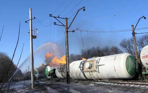 Підсумки неділі: НС на Донбасі, Булатов за кордоном, опозиція хоче у Кабмін