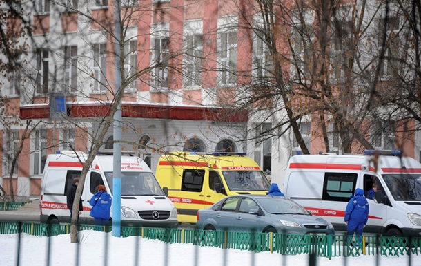 Причиною стрілянини в московській школі став конфлікт старшокласника з учителем - ЗМІ